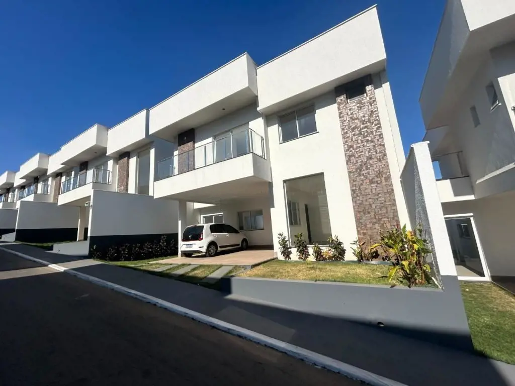 Sobrado de 195m2 em condomínio fechado, Veredas da Alvorada Terreno 280m2- 04 su...