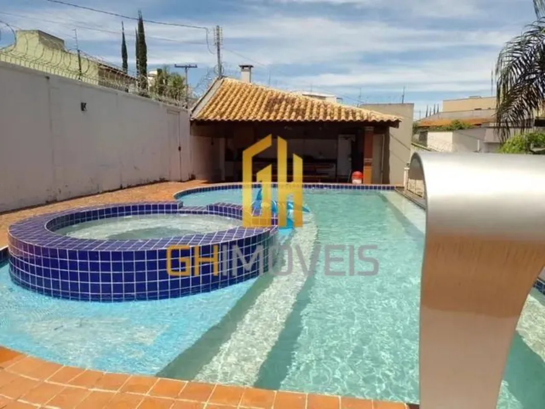 Lindíssima casa no Gentil Meireles , próximo à Marechal Rondon, com 675M² de ter...