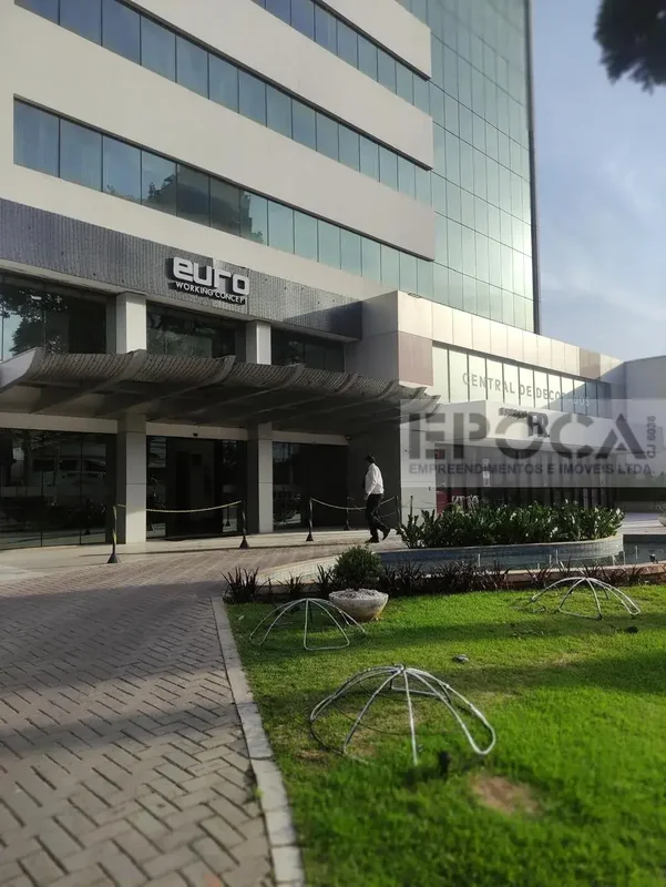 SALA COMERCIAL PARA ESCRITÓRIOSala comercial com 01 banheiro, piso todo em porce...