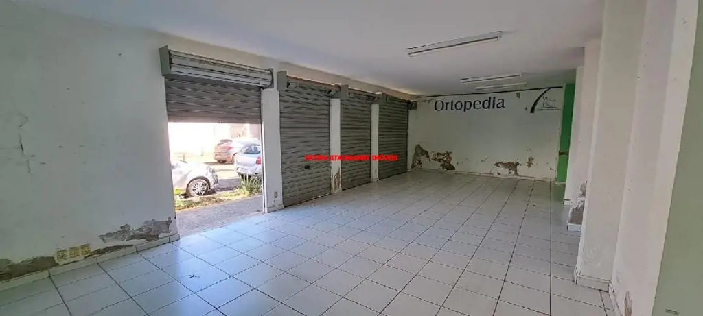 Sala com 40m², com excelente localização, ótima para clinicas, na rua de trás do...