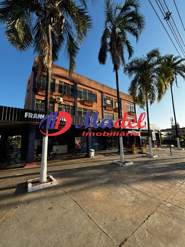 Madel Imobiliária aluga apartamento na Quadra 1 de Sobradinho.DESCRIÇÃO:Apartame...