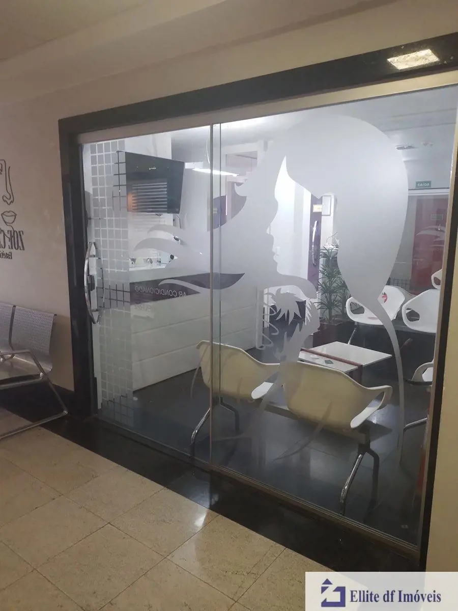 Vendo sala comercial 50 metrosMobiliadaAgende seu horário!Corretor de plantão Wi...