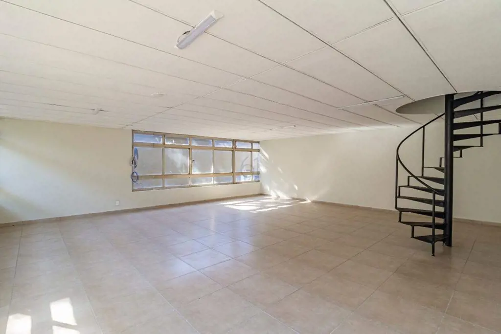 Oportunidade Imperdível! Loja Comercial de Frente para a W3 Norte!Descubra o pon...