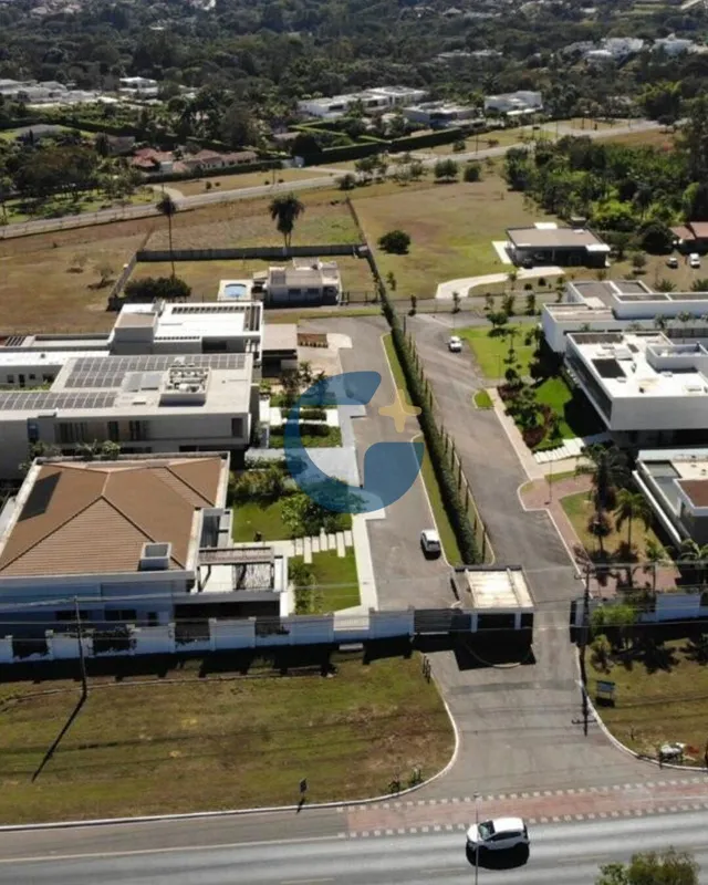 Terreno Exclusivo em Condomínio de Alto Padrão - Lago SulLocalizado na subida da...
