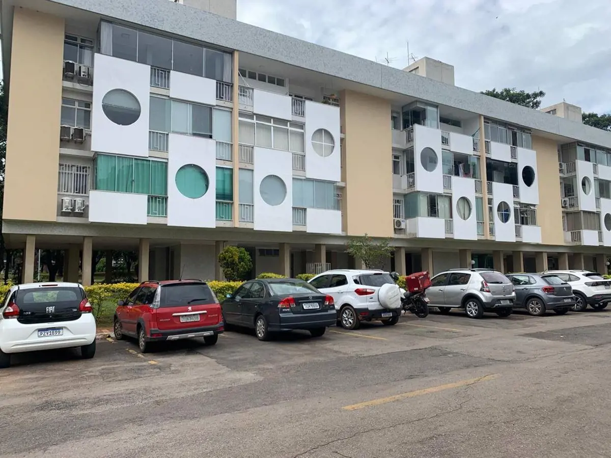 Excelente apartamento de um quarto/Suíte na 411 Sul. SALA EM L;SUITE; COZINHA/AR...