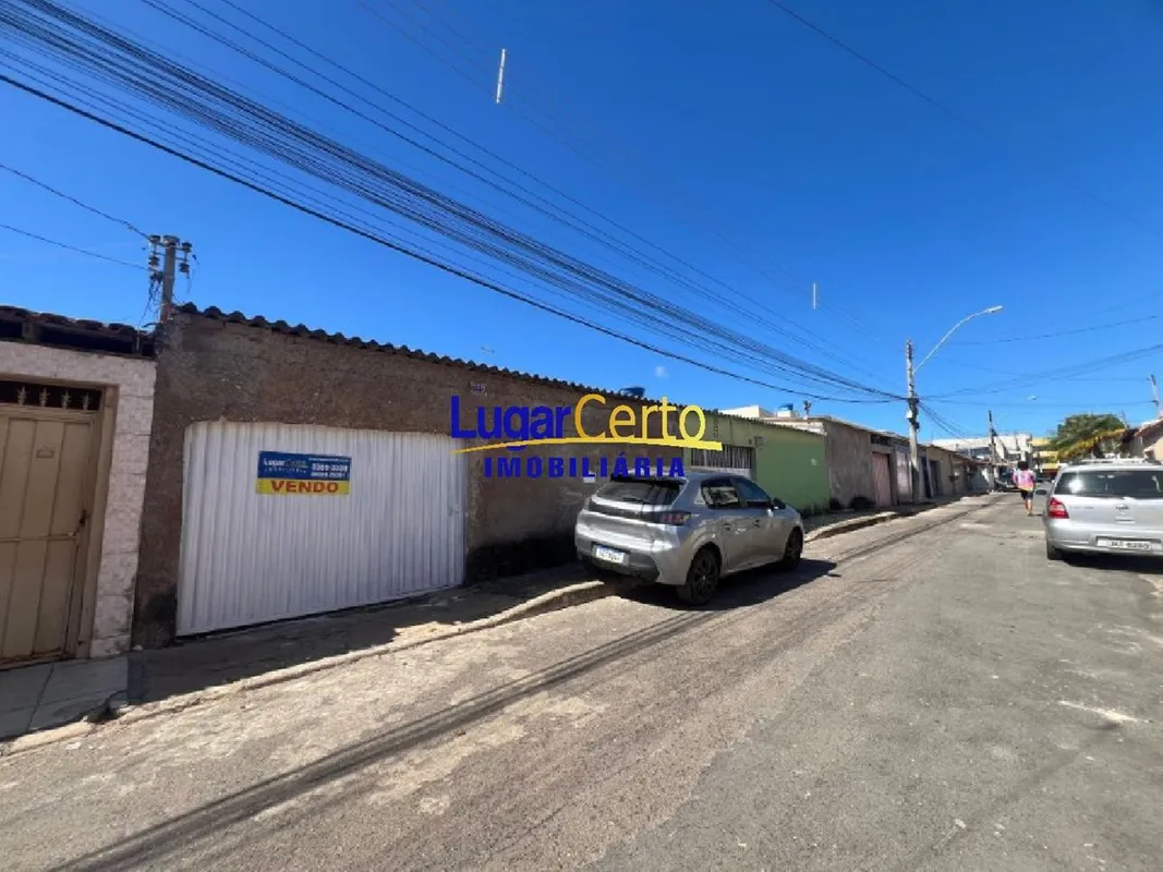 Procurando o imóvel perfeito para o seu próximo investimento? Então essa casa é ...
