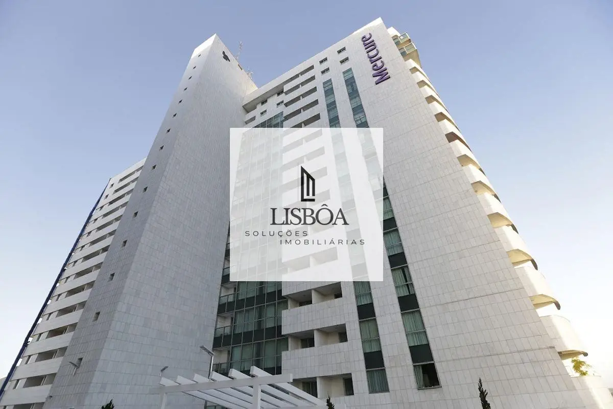 -LISBÔA SOLUÇÕES IMOBILIÁRIAS-Apresenta para negócio excelente flat no pool do M...