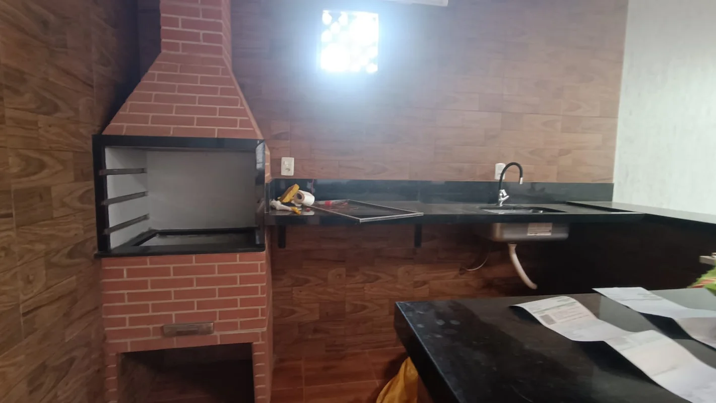 CASA SOZINHA NO LOTE Ambiente tranquilo, Harmonioso entre os moradores Caracterí...