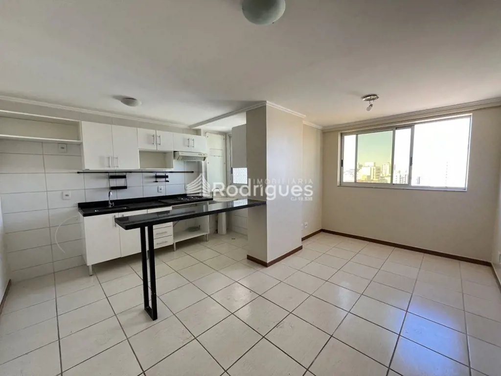 Rodrigues Imobiliária ALUGA apartamento no Res. Privilege, andar alto, vista liv...