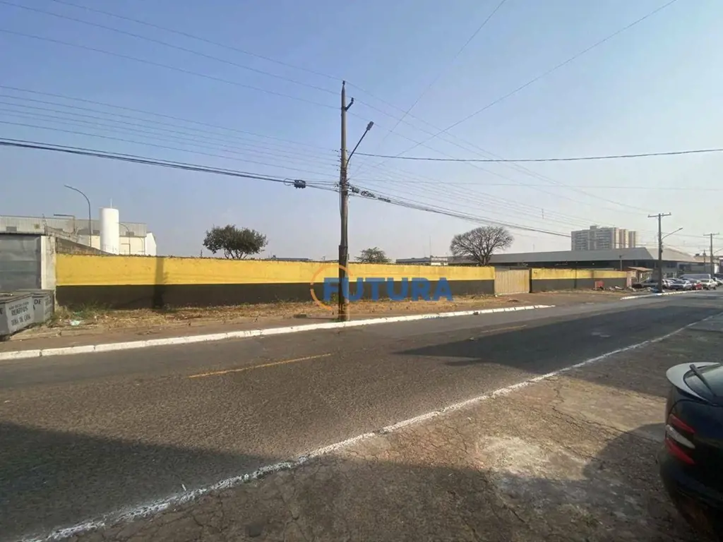 A FUTURA NEGÓCIOS IMOBILIÁRIOS disponibiliza para LOCAÇÃO:EXCELENTE TERRENO COM ...