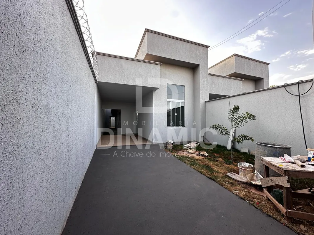 (ID 01) Casa no Setor dos Estados, Aparecida de Goiânia:- Área Construída: 102,5...