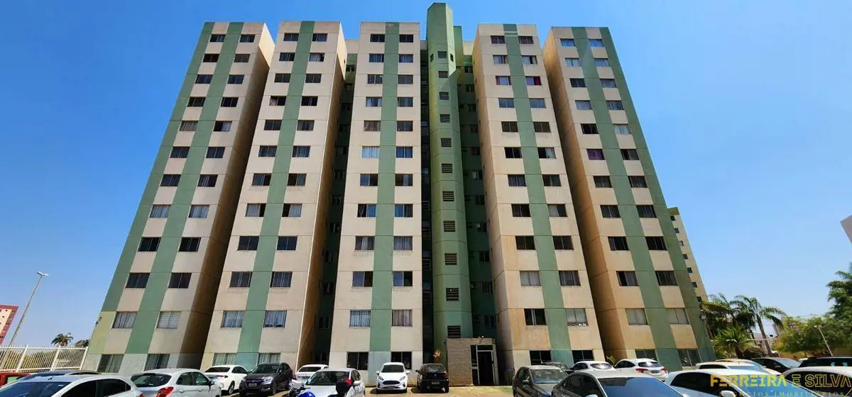 QS 303 NO RESIDENCIAL VILLA BORGHESE___Vaga de garagem cobertaPerpendicular ___0...