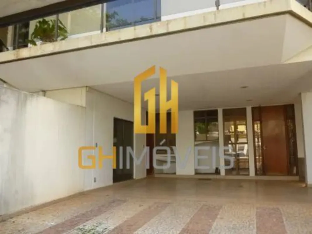 SO0196Sobrado no Setor Marista , próximo a Av. Portugal, com 390 M² de área tota...