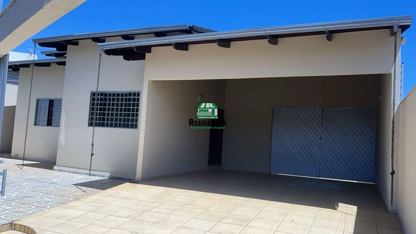Casa contendo:- Terreno com 428 m², (14x31)- Área construída: 320 m- 4 quartos s...