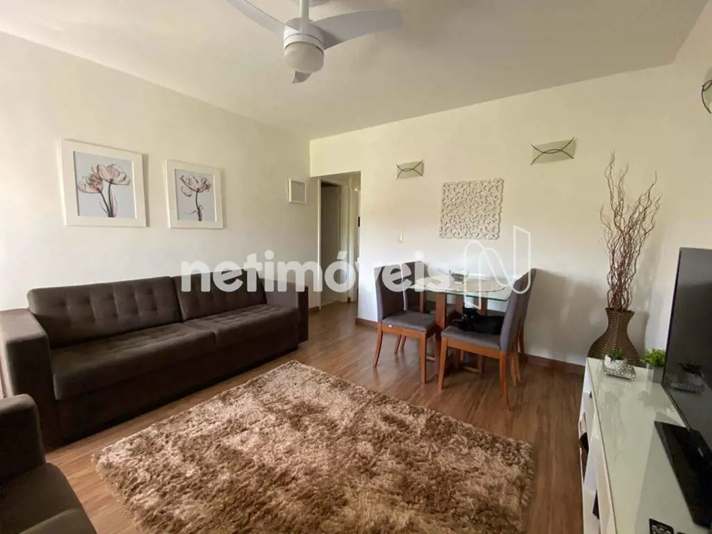 Excelente apartamento reformado com aproximadamente 60m², composto por sala ampl...