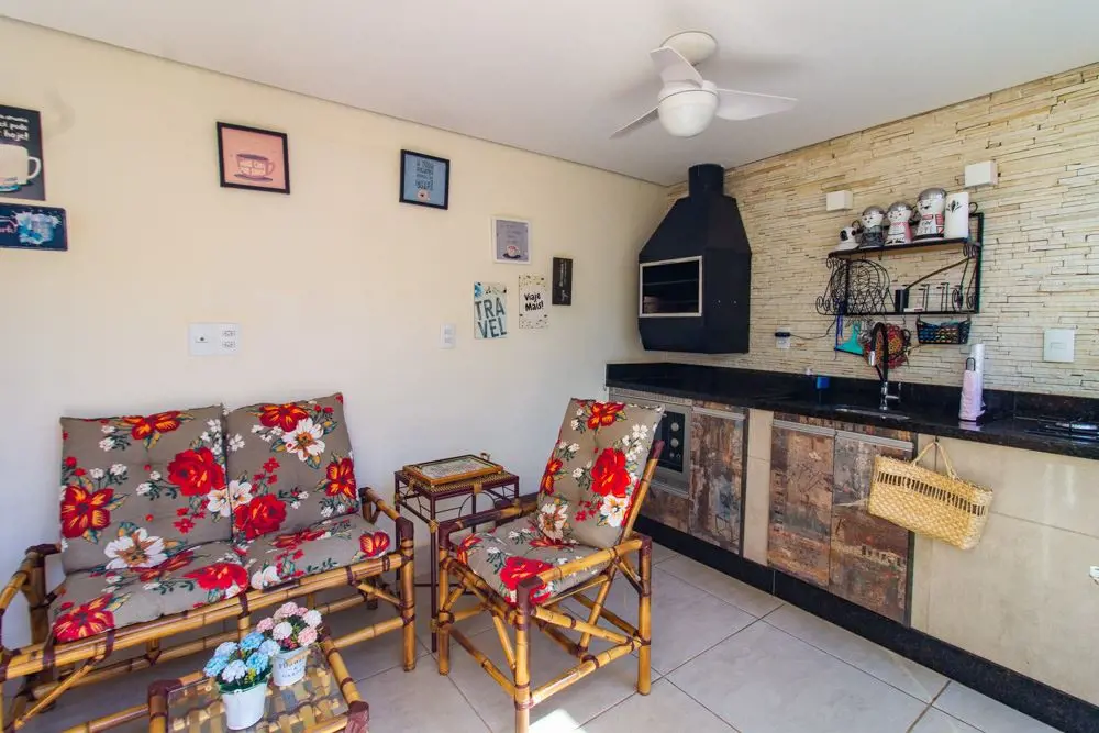 VENDO IMÓVEL COM PISCINA - QC 10 CONDOMINIO RESIDENCIAL JARDINS DAS CAVIÚNAS - J...