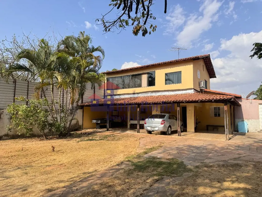 JULIO ROCHA IMOBILIÁRIA VENDE!ÓTIMA CASA NO CONDOMÍNIO OURO VERMELHO I COM 190 m...