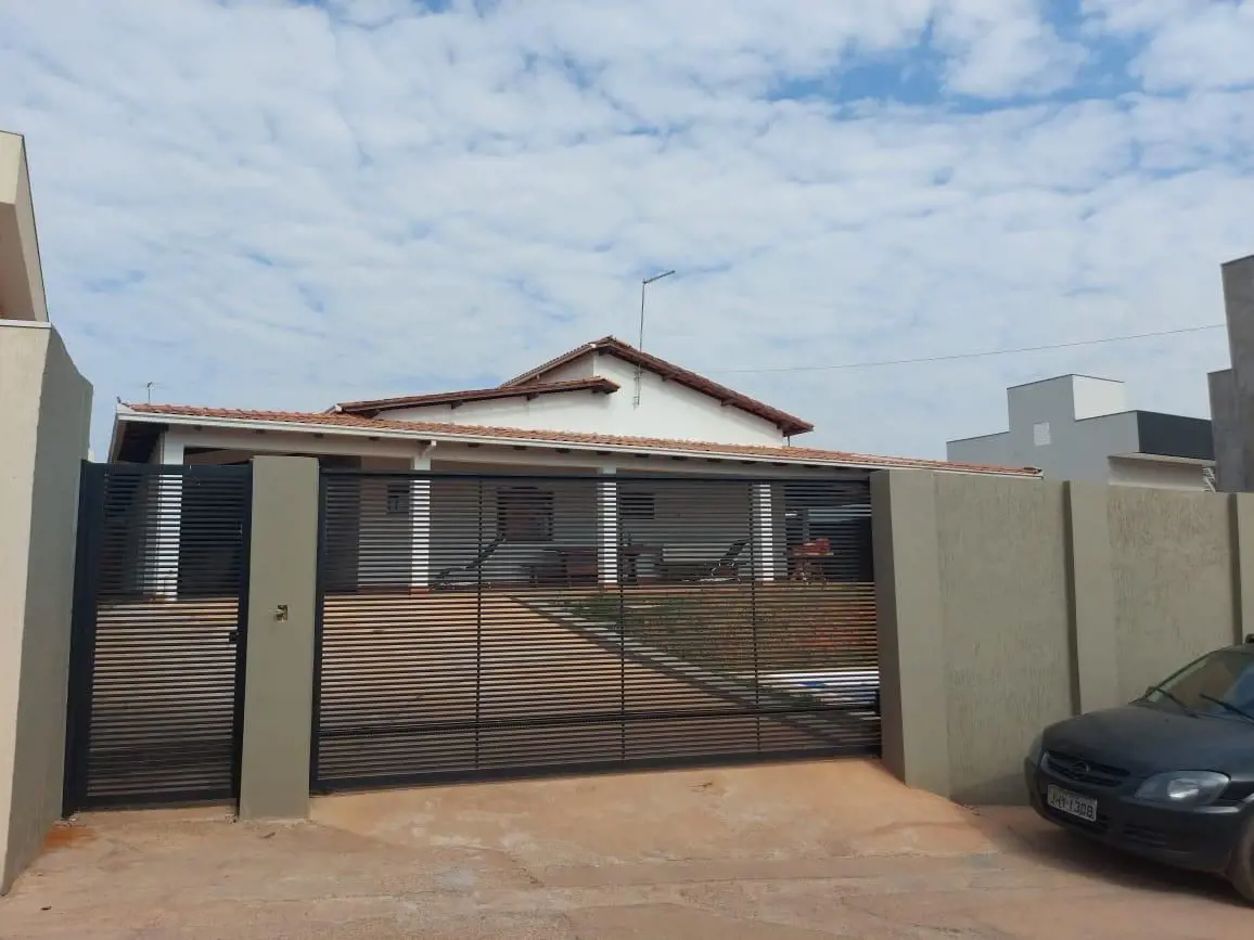 excelente localização próxima ao Taguaparque 03 quartos sendo 01 suíte sala ampl...