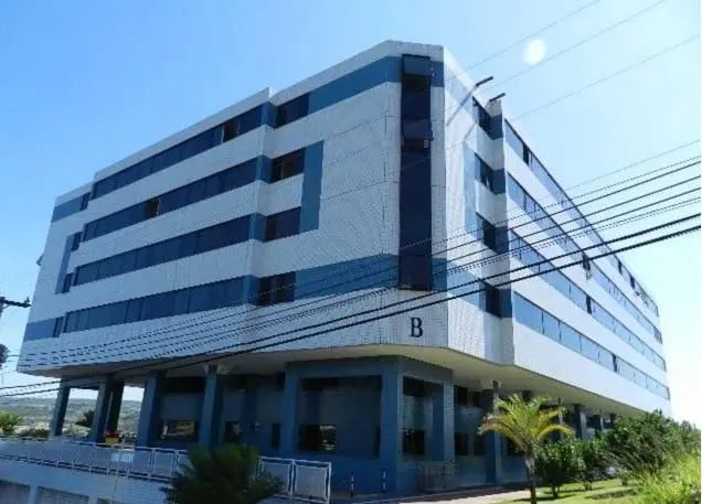 Ótimo imóvel!! composto de sala, cozinha, banheiro social, 2 quartos, vista livr...