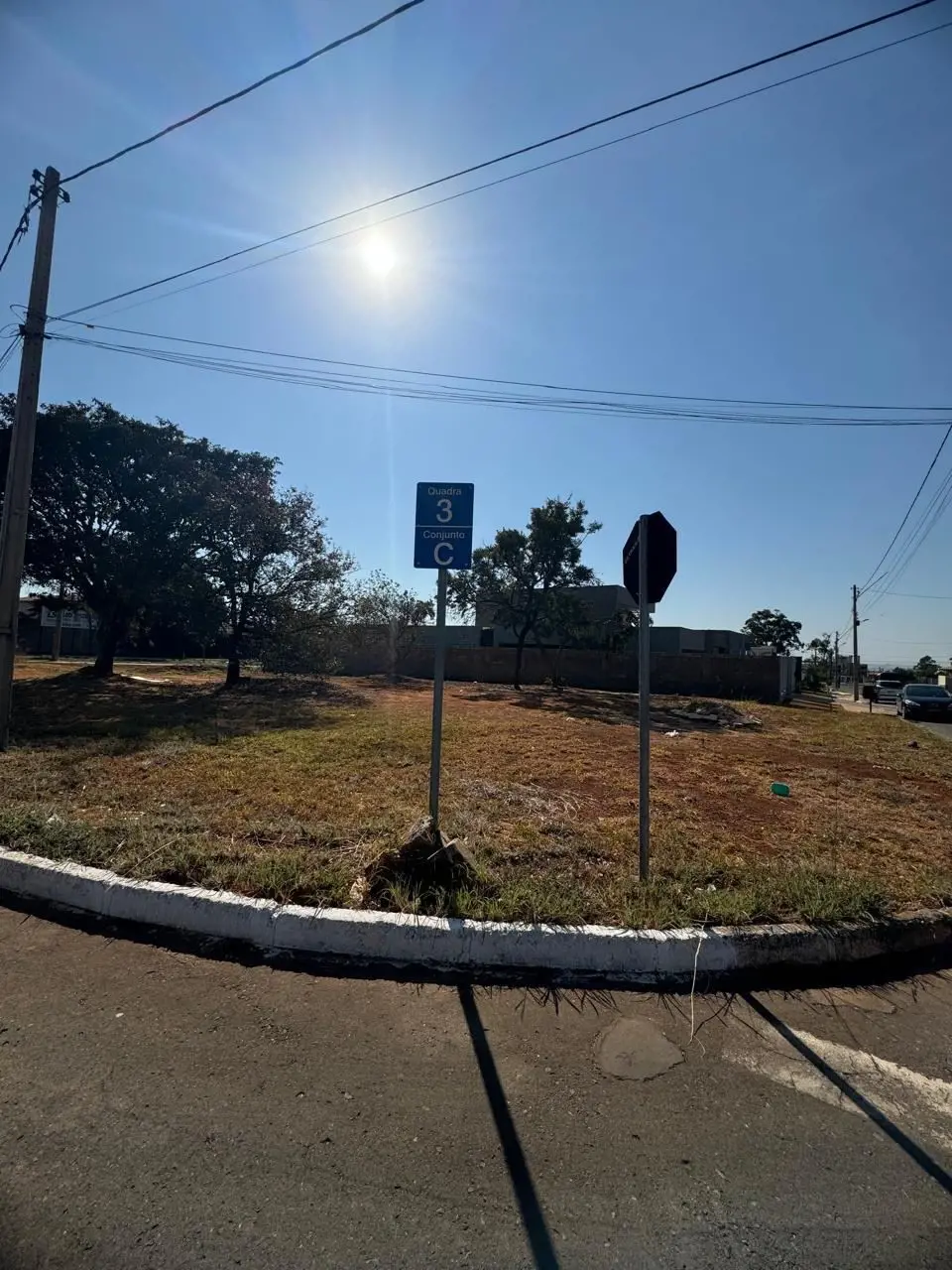 A GCASTRO IMÓVEIS VENDE !!!O lote fica localizado no jardim botânico 3 Vende-se ...