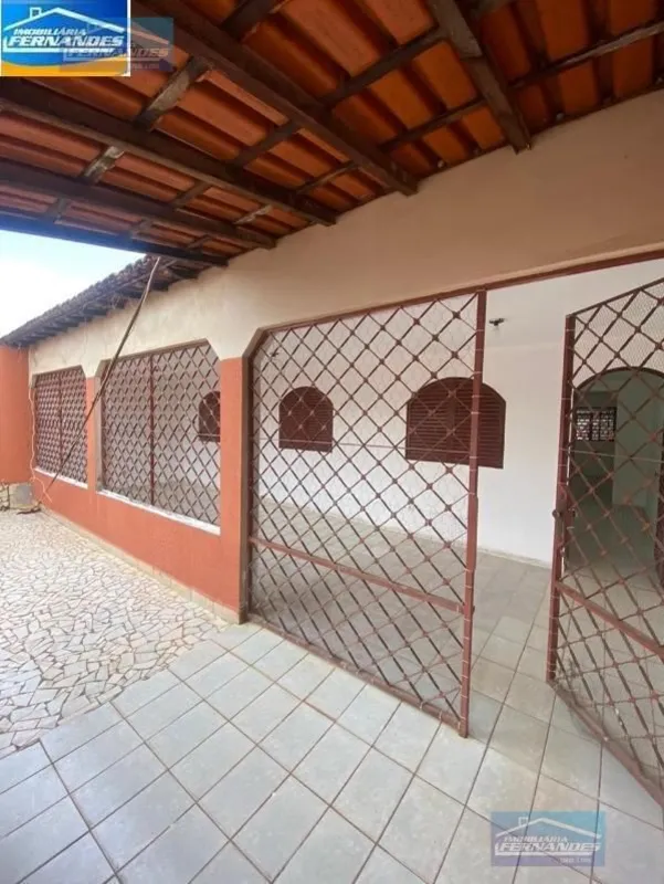  IMOBILIÁRIA FERNANDES VENDE excelente casa no Conjunto 2HI Rua 24 do Novo Gama,...