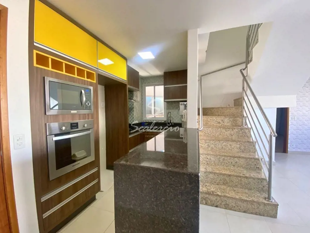Imagine viver em uma cobertura duplex onde espaço, conforto e exclusividade se e...