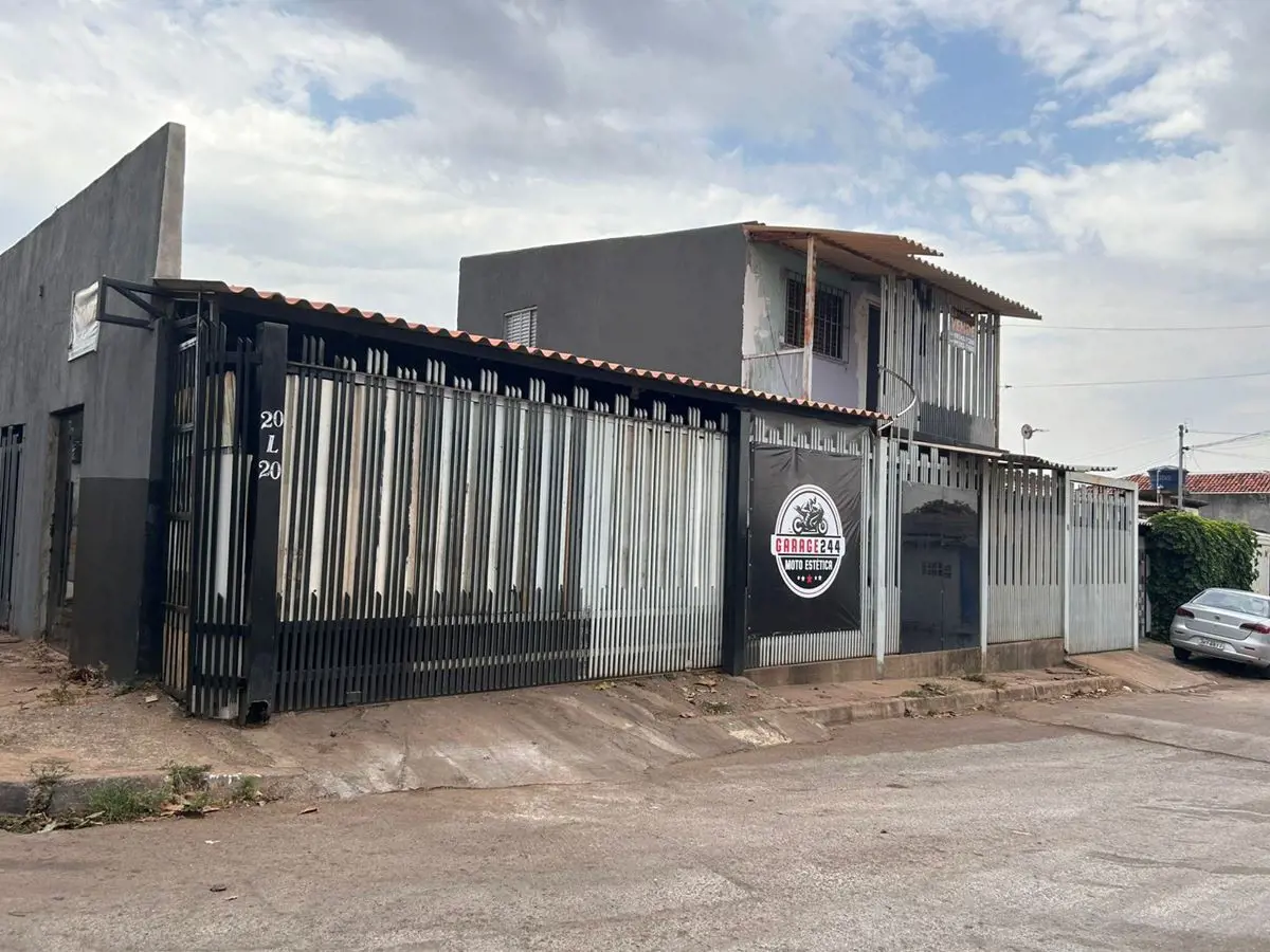MENDONÇA VENDESOBRADO BEM LOCALIZADO. COMPOSTO DE:GARAGEM PARA 4 CARROS PARTE IN...