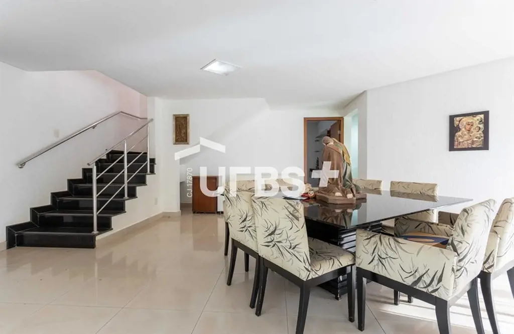 COD U-0009942 - Excelente sobrado no Granville com três suítes plenas, sendo uma...