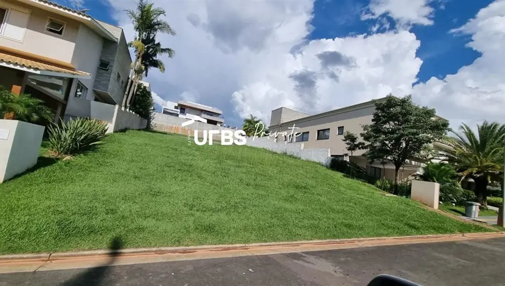 COD U-0009205 - Viva em um dos endereços mais exclusivos de Goiânia! Lote de 800...