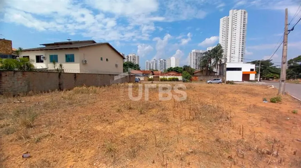 COD U-0005143 - Lote de esquina, quitado com 602m²;A 100m do Parque Cascavel;Jar...