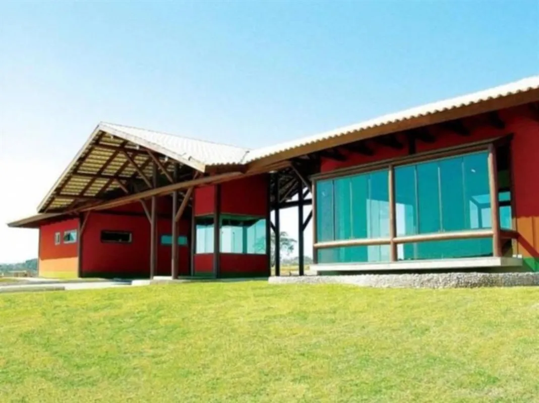 COD U-0002984 - Excelente lote disponível no Condomínio Santa Branca, localizado...