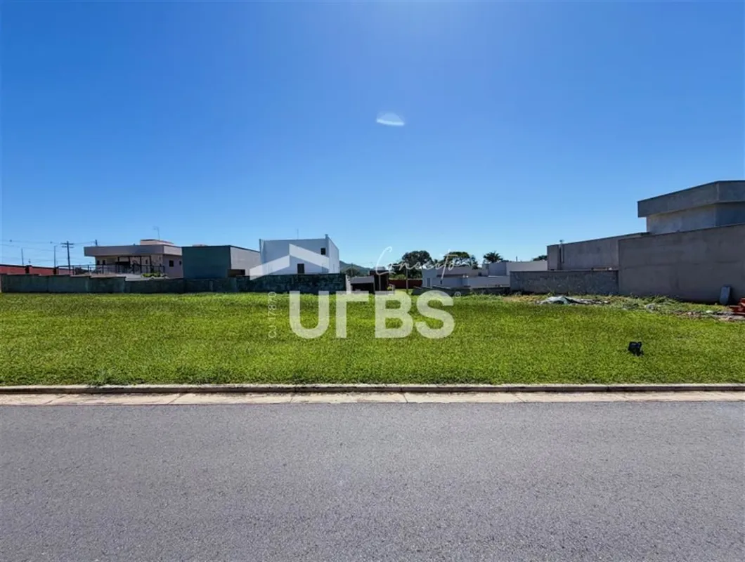 COD U-0003012 - Lote no Jardins NápolesExcelente lote de 375,07 m² está à venda ...