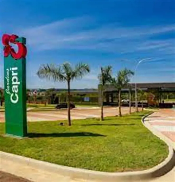 COD U-0009650 - Excelente terreno de esquina com 424,50 m2 no Jardins Capri à ve...