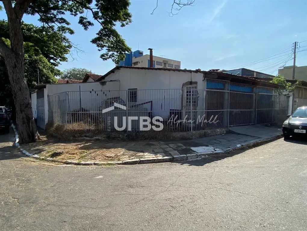 COD U-0003589 - Casa comercial no Setor Central São 2 terrenos, sendo um deles d...