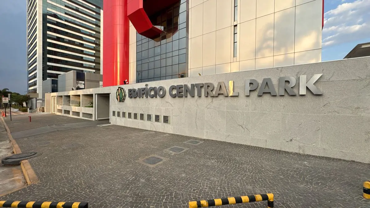 Excelente oportunidade para instalar sua empresa! São 04 salas dispostas lado a ...