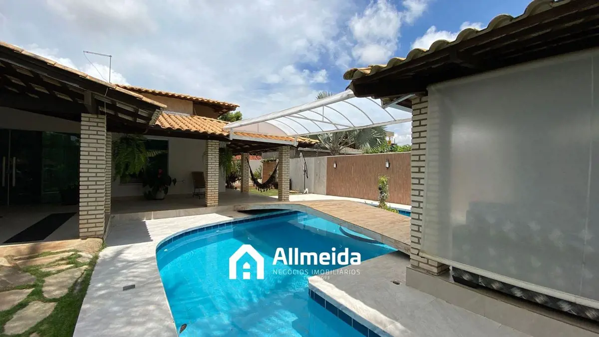 VENDO ÓTIMA CASA NA LAJE COM 350M², COM 03 QUARTOS SENDO UM DELES SUÍTESALA, BAN...