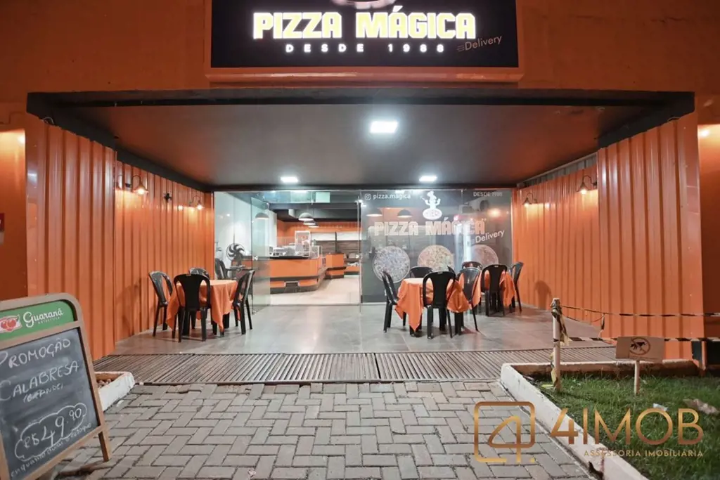 Aproveite esta chance única de adquirir uma loja comercial com 62m² em uma das r...