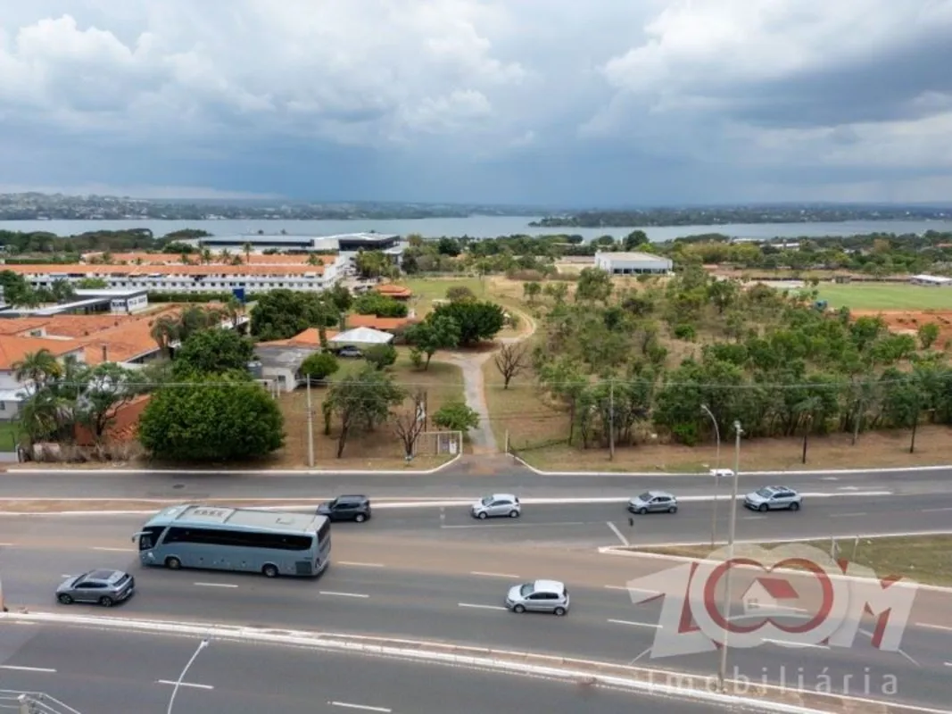 EXCELENTE LOTE COMERCIAL À VENDA NO SETOR DE CLUBES SUL - BRASÍLIA-DFEndereço: S...