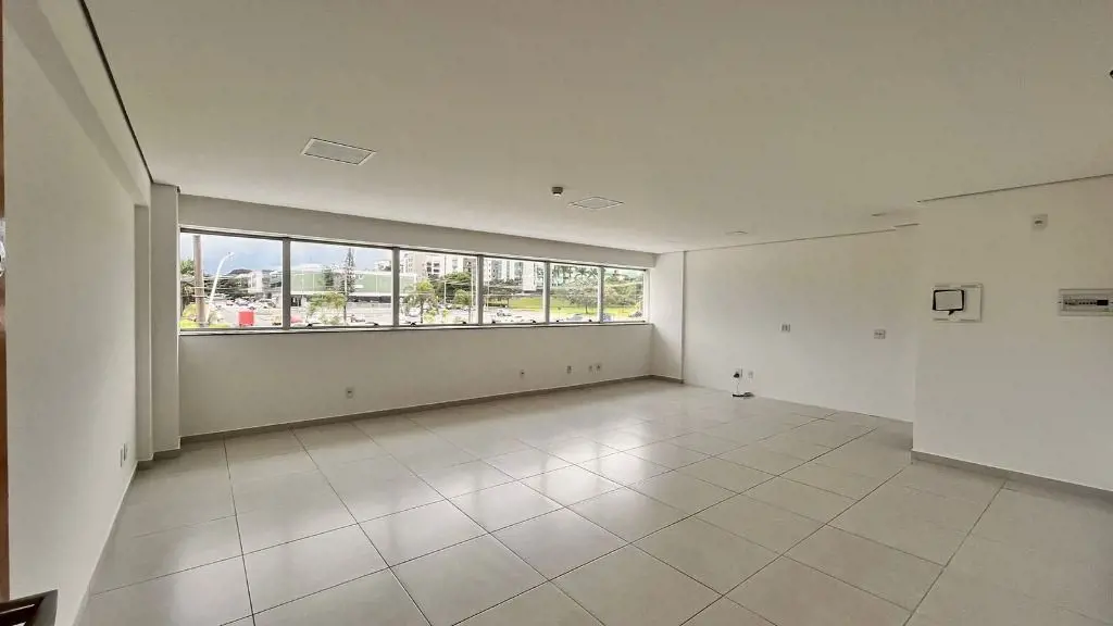 SIG - Quadra 06 ED. OFFICE 300SALA COMERCIAL:- Nascente- 47.80m² de área útil - ...