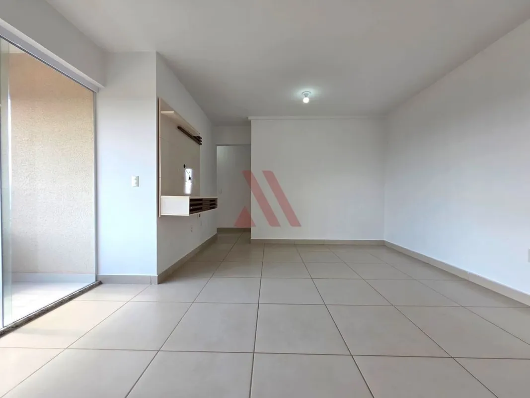 COD: 941TIJUCA - SETOR PARQUE OESTE INDUSTRIAL•3 quartos sendo 1 suíte•80m2•7 an...