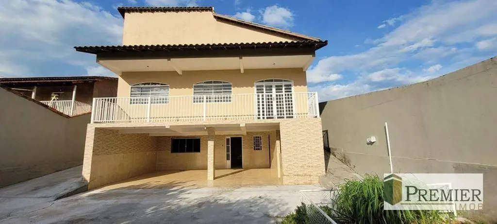Vendo casa no Jardim da Serra/ Jardim Botânico - Condomínio fechado. Casa pronta...