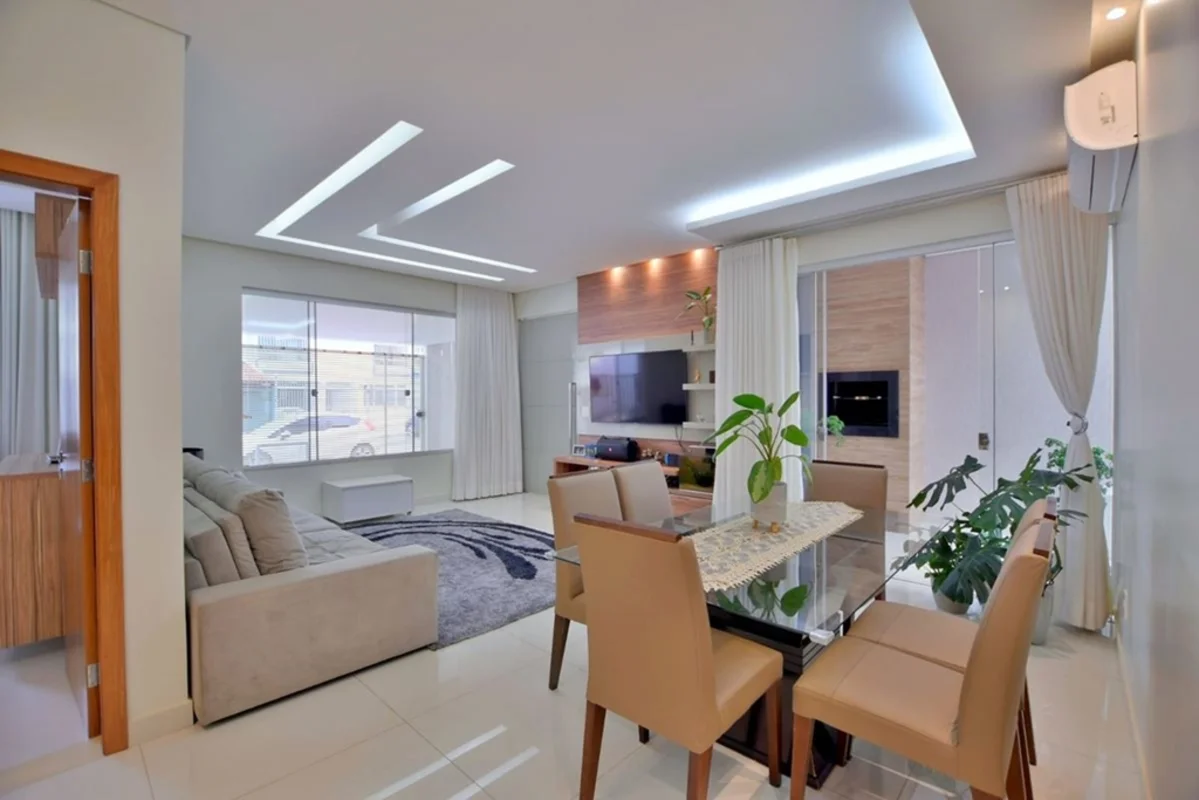 APRIMORE IMOBILIÁRIA VENDE COM EXCLUSIVIDADE:QE 17 Casa térrea, moderna e perfei...