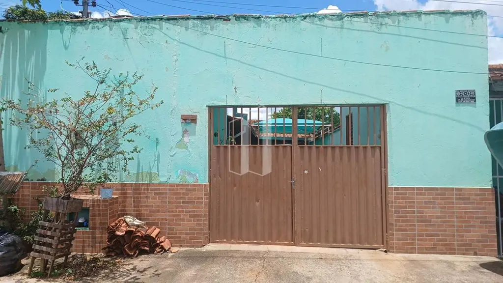 Excelente Casa com 2 quartos em Aparecida de Goiânia-GO. Composta por 2 quartos ...