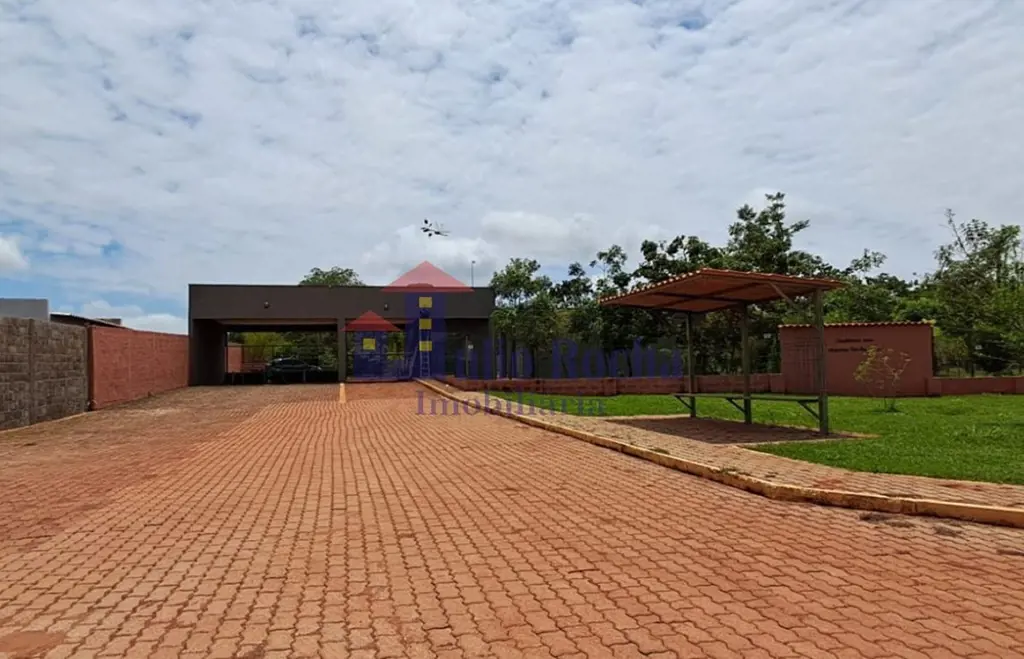 JULIO ROCHA IMOBILIÁRIA VENDE!Ótimo lote de 2.400 m² no Condomínio São Francisco...