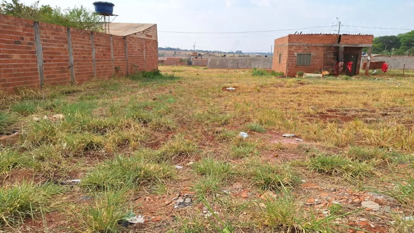 Excelente investimento !!Área para construção urbana, medindo 231,00m².Rua asfal...