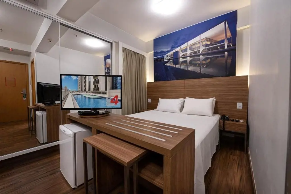 Descubra o conforto e a conveniência neste incrível flat localizado no coração d...