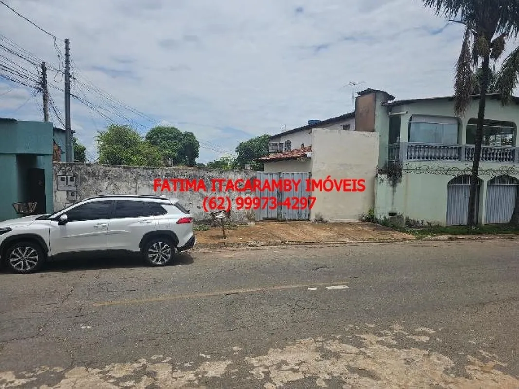 Lote com 03 barracões antigos, com 520m², excelente localização próximo a praça ...