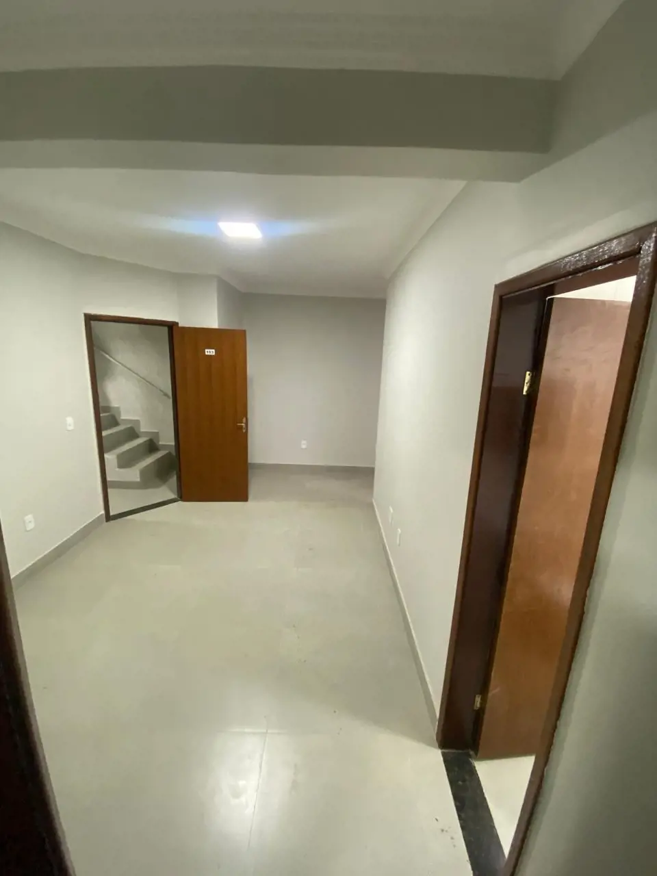 R$ 1.400,00 COM DESCONTO DE PONTUALIDADE R$ 1.300,00 -2 quartos-Sala espaçosa-Co...