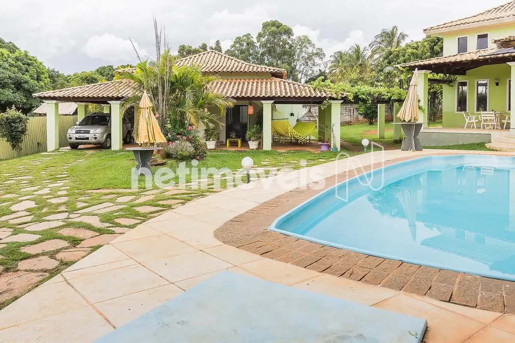 Linda casa na SMPW Quadra 08, no Condomínio Belo Poente. Lote com 2.500m² de áre...