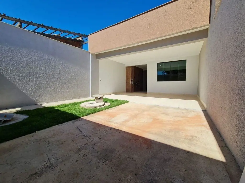 Casa Jardim Itaipu Goiânia-GO Casa c/ 122,25Terreno 180m2Toda na laje3 quartos, ...